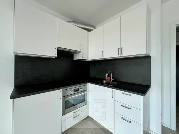 Pronájem bytu 1+kk, Brno, Střední, 32 m2