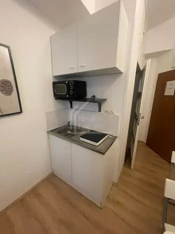 Pronájem bytu 1+kk, Praha - Smíchov, Na bělidle, 11 m2
