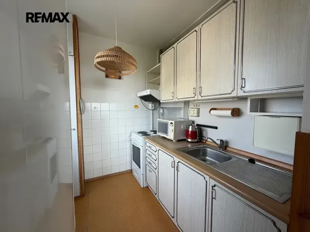 Pronájem bytu 2+kk, Praha - Řepy, Žufanova, 42 m2