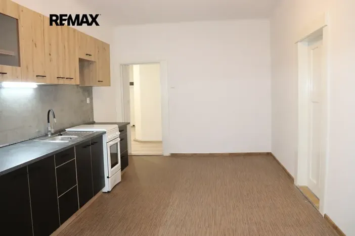 Prodej bytu 1+1, Plzeň, Jablonského, 52 m2