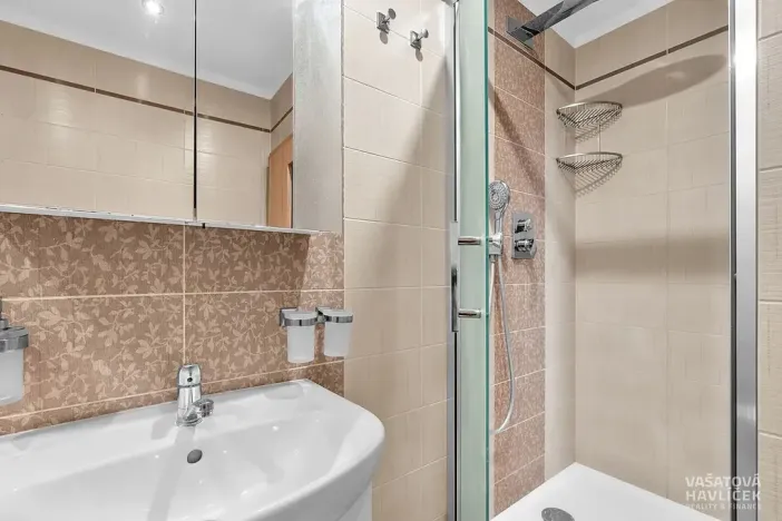 Pronájem bytu 2+kk, Hradec Králové, třída Edvarda Beneše, 49 m2