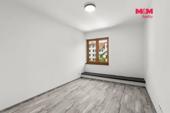 Pronájem bytu 3+kk, Heřmanův Městec, náměstí Míru, 54 m2