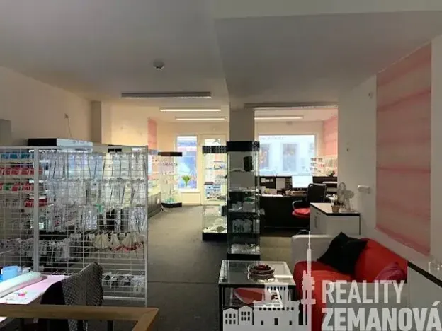 Pronájem obchodního prostoru, Praha - Vinohrady, Řipská, 143 m2
