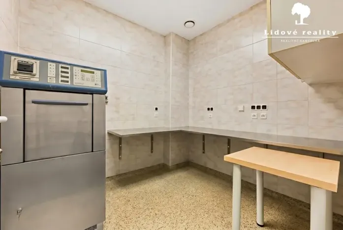 Prodej ordinace, Rožnov pod Radhoštěm, Lesní, 274 m2