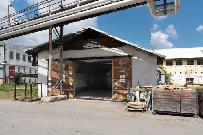 Pronájem výrobních prostor, Tetčice, Nádražní, 668 m2