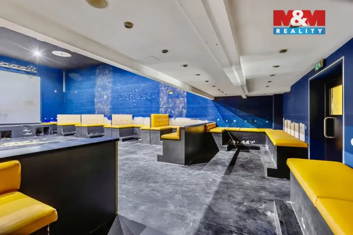 Pronájem obchodního prostoru, Jesenice, Budějovická, 289 m2