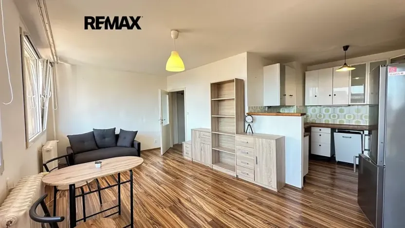 Pronájem bytu 1+kk, Kladno, Francouzská, 40 m2