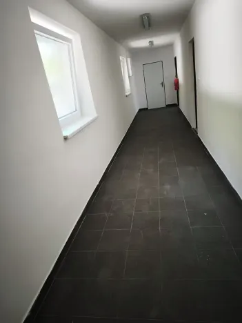 Pronájem kanceláře, Brno, Pod sídlištěm, 222 m2