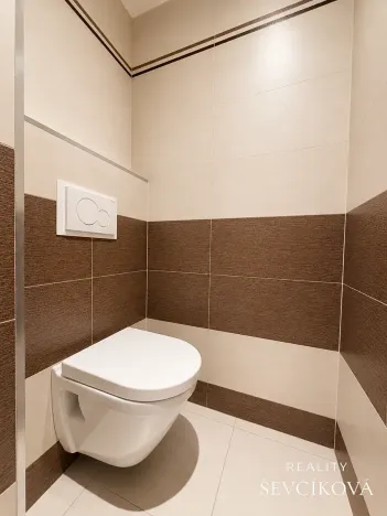 Pronájem bytu 1+kk, Hradec Králové, Milady Horákové, 32 m2