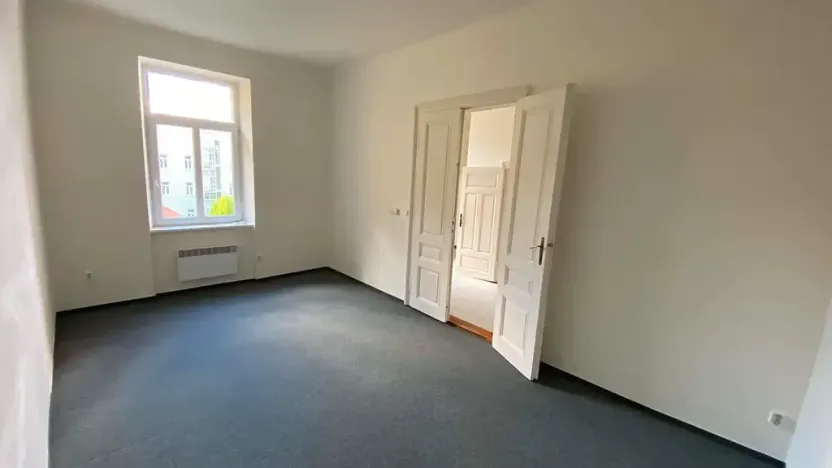 Pronájem bytu 4+1, Brno, Ptašínského, 100 m2