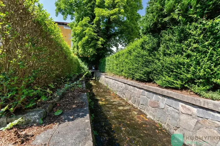 Prodej vícegeneračního domu, Hrob, 346 m2