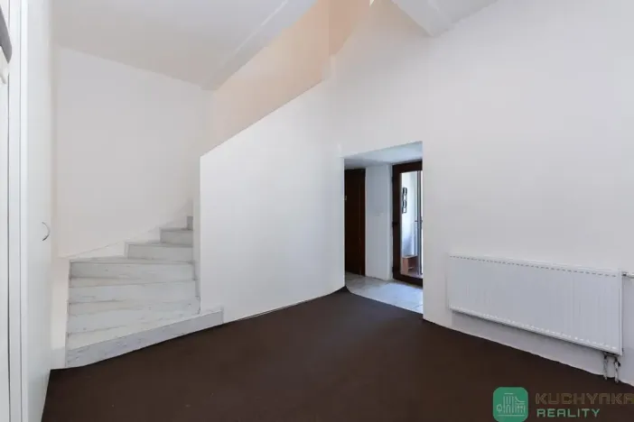 Prodej vícegeneračního domu, Hrob, 346 m2
