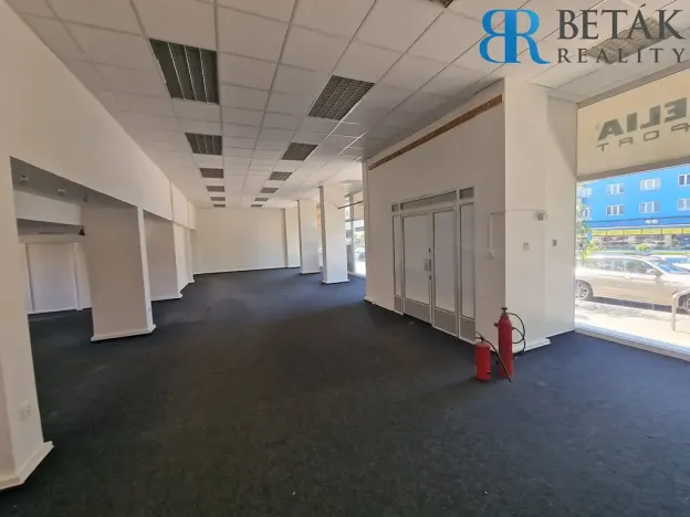 Pronájem obchodního prostoru, Přerov, Žerotínovo nám., 373 m2