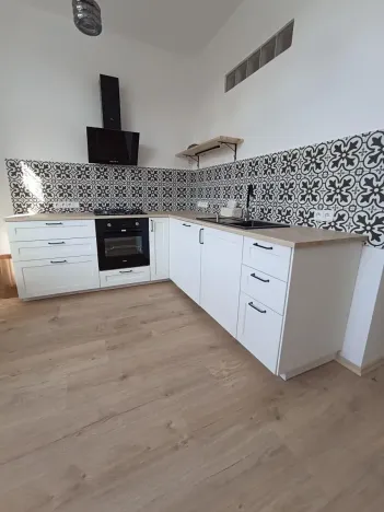 Pronájem bytu 2+1, Teplice, U Nových lázní, 70 m2