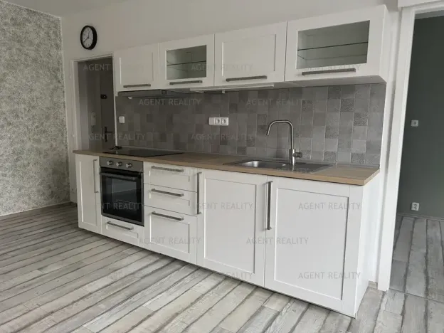 Pronájem bytu 2+kk, Slaný, Na Vavřinci, 33 m2