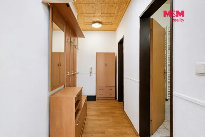 Pronájem bytu 1+1, Nová Role, U Plynárny, 38 m2