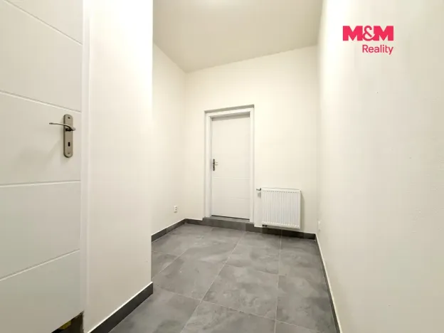 Pronájem obchodního prostoru, Kladno, T. G. Masaryka, 80 m2