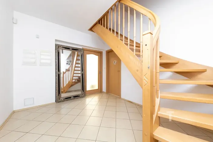 Prodej rodinného domu, Lechovice, 280 m2