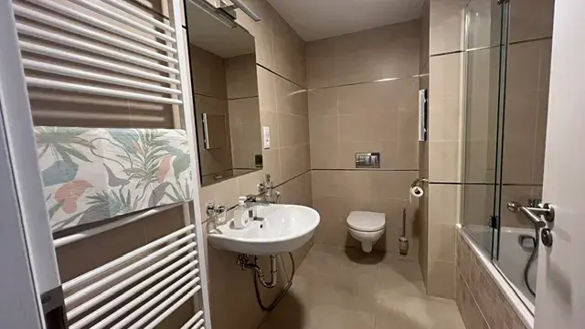 Pronájem bytu 2+kk, Praha - Hloubětín, Poděbradská, 60 m2