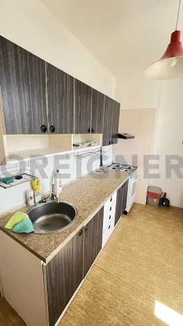 Pronájem bytu 2+1, Pardubice, Benešovo náměstí, 52 m2