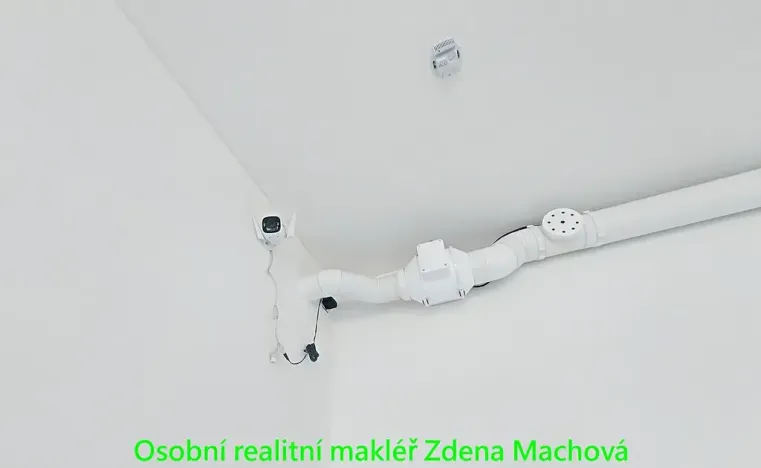 Pronájem garáže, Praha - Motol, Na Homolce, 27 m2