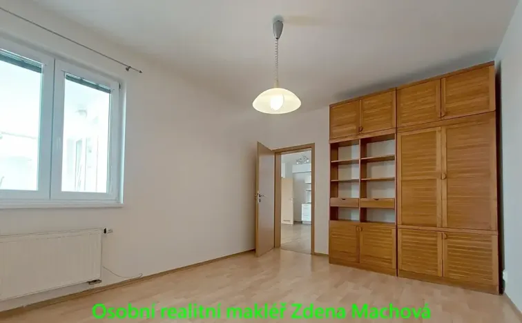 Pronájem bytu 2+kk, Praha - Strašnice, Gutova, 55 m2