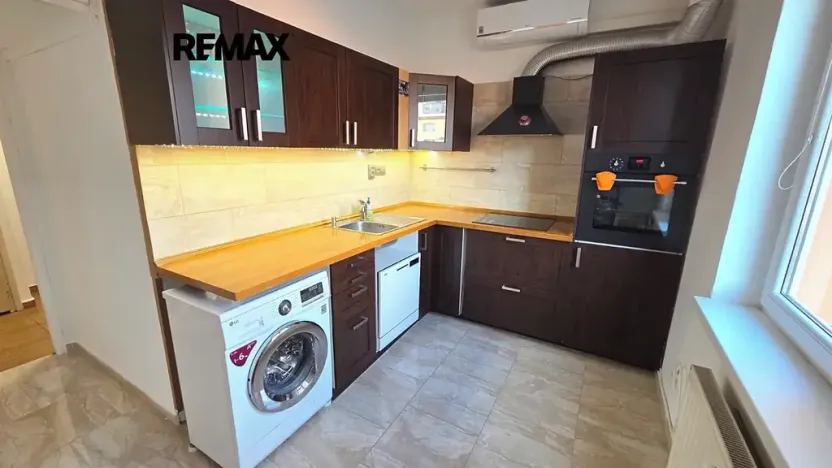 Prodej bytu 2+1, Ostrava, Sokolovská, 57 m2