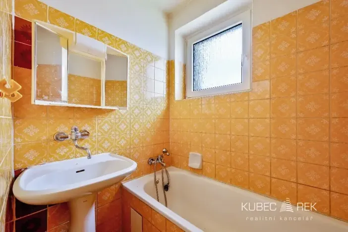 Prodej obchodního prostoru, Tábor, Jihlavská, 330 m2
