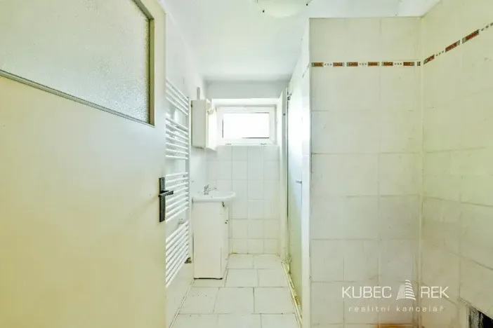 Prodej obchodního prostoru, Tábor, Jihlavská, 330 m2