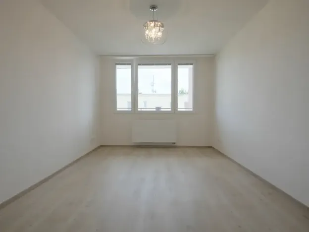 Pronájem bytu 2+kk, Praha - Strašnice, Dubečská, 46 m2