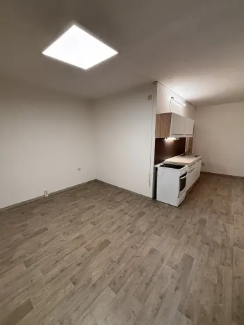 Pronájem bytu 2+kk, Liberec, Sametová, 42 m2