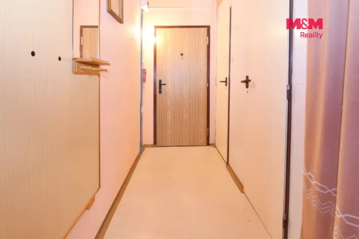 Prodej bytu 1+kk, Ústí nad Labem - Krásné Březno, Žežická, 32 m2
