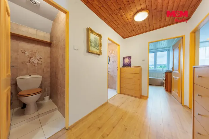 Prodej rodinného domu, Karlovy Vary - Dvory, V Lučinách, 330 m2