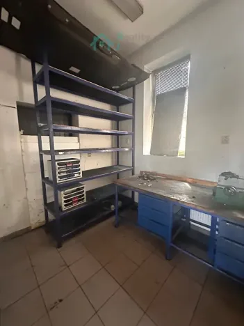 Pronájem skladu, Chrudim, V Tejnecku, 705 m2