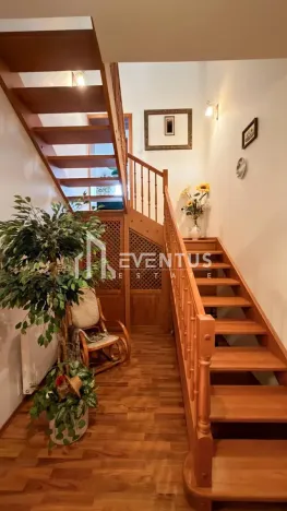Prodej rodinného domu, Praha - Lysolaje, Nad Helmrovkou, 300 m2