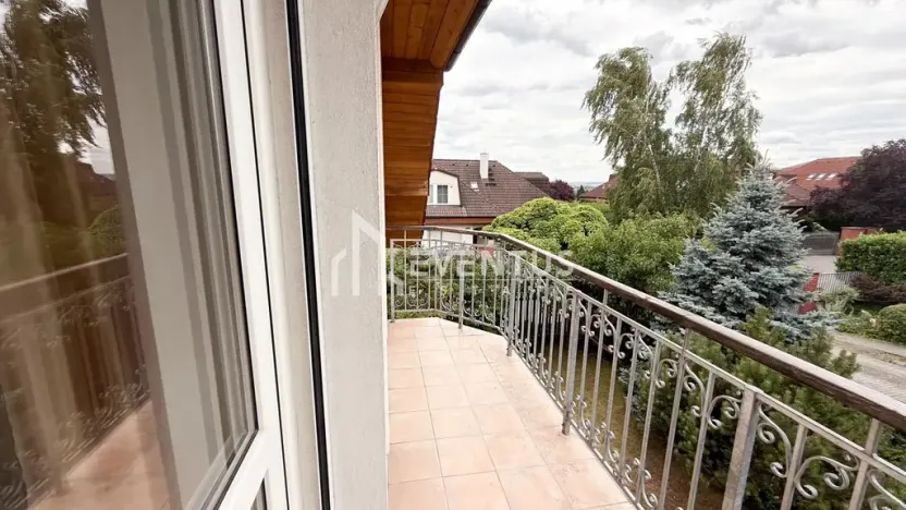 Prodej rodinného domu, Praha - Lysolaje, Nad Helmrovkou, 300 m2