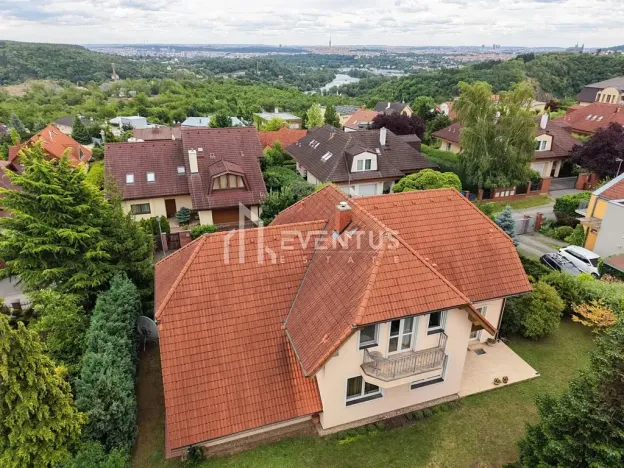 Prodej rodinného domu, Praha - Lysolaje, Nad Helmrovkou, 300 m2