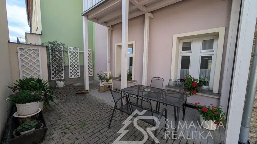 Prodej obchodního prostoru, Kašperské Hory, Náměstí, 161 m2