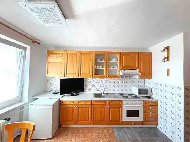 Pronájem rodinného domu, Vizovice, 290 m2