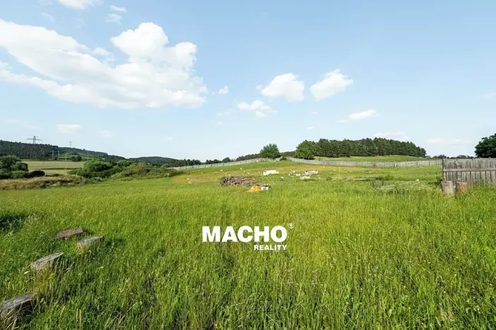 Prodej komerčního pozemku, Drevníky, 8640 m2