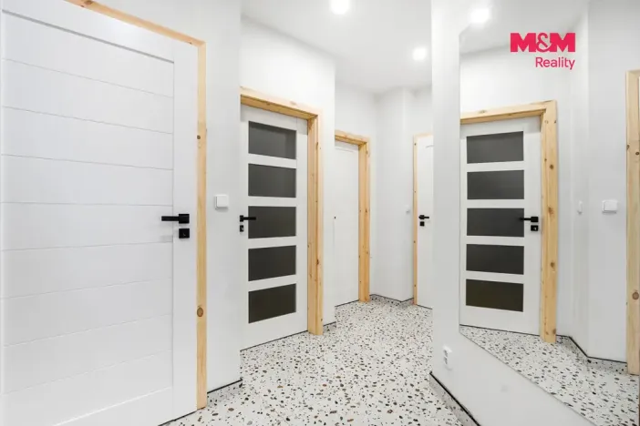 Prodej rodinného domu, Železný Brod - Bzí, 313 m2