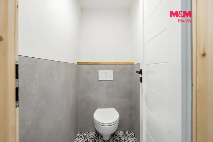 Prodej rodinného domu, Železný Brod - Bzí, 313 m2