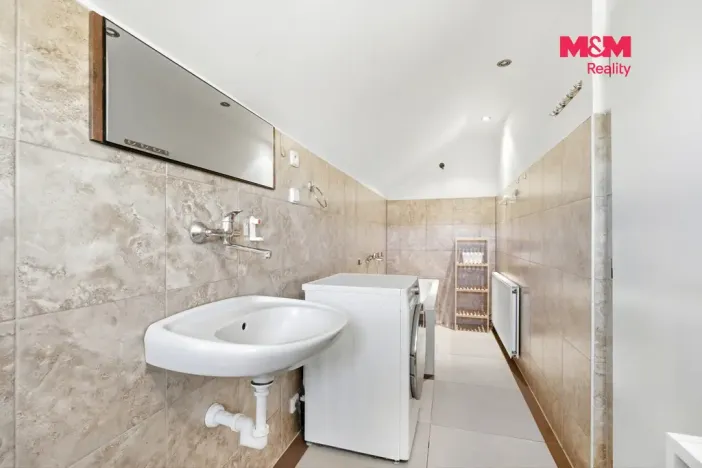 Prodej rodinného domu, Železný Brod - Bzí, 313 m2