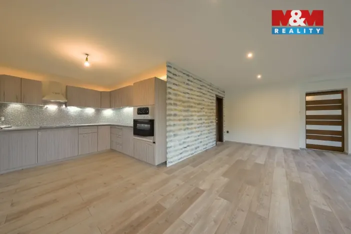 Prodej činžovního domu, Janov nad Nisou - Loučná nad Nisou, 340 m2