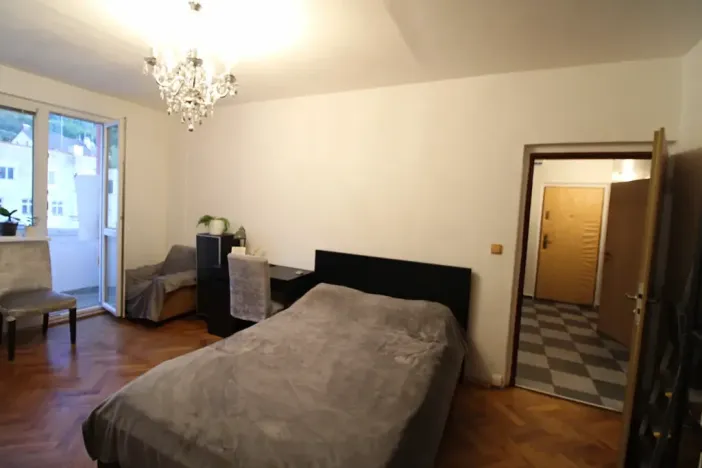Prodej bytu 3+1, Karlovy Vary, Krymská, 68 m2