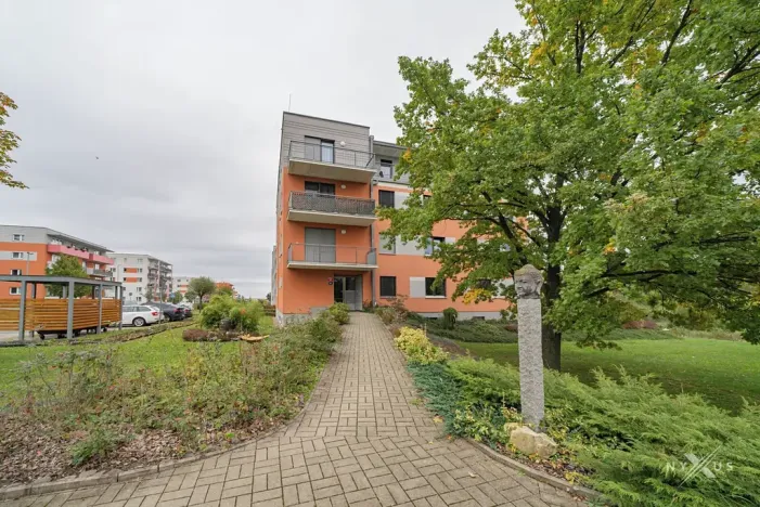 Pronájem bytu 2+kk, Praha - Háje, Loosova, 51 m2