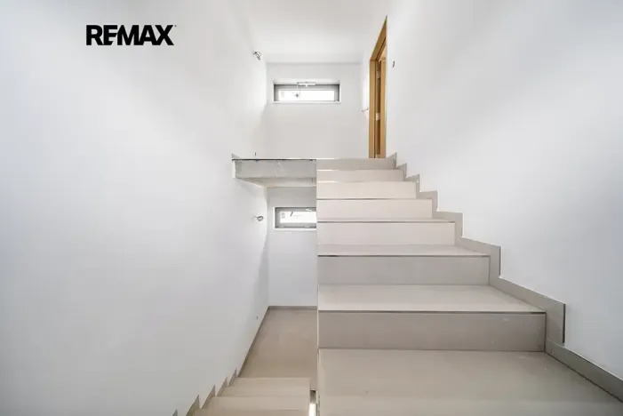 Prodej bytu 3+kk, Moravany, Květná, 108 m2