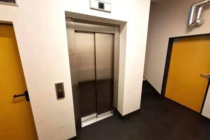 Pronájem bytu 3+kk, Praha - Hrdlořezy, Mezilehlá, 81 m2