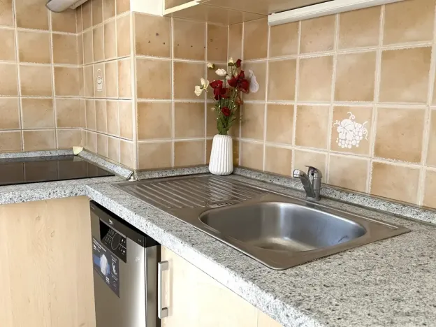Pronájem bytu 2+1, Hrušovany u Brna, Sídliště, 58 m2