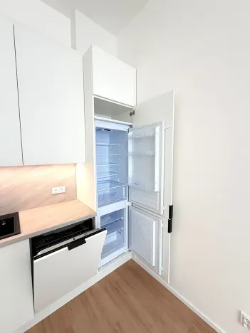 Pronájem bytu 2+kk, Brno, třída Generála Píky, 84 m2